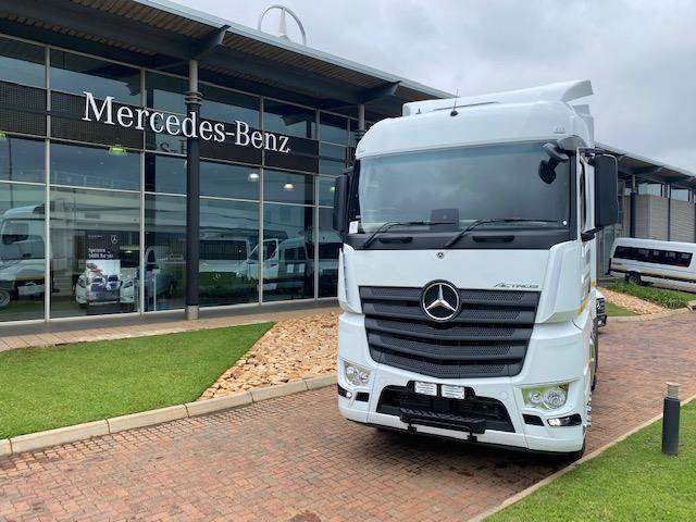 Mercedes truck radiators replacement